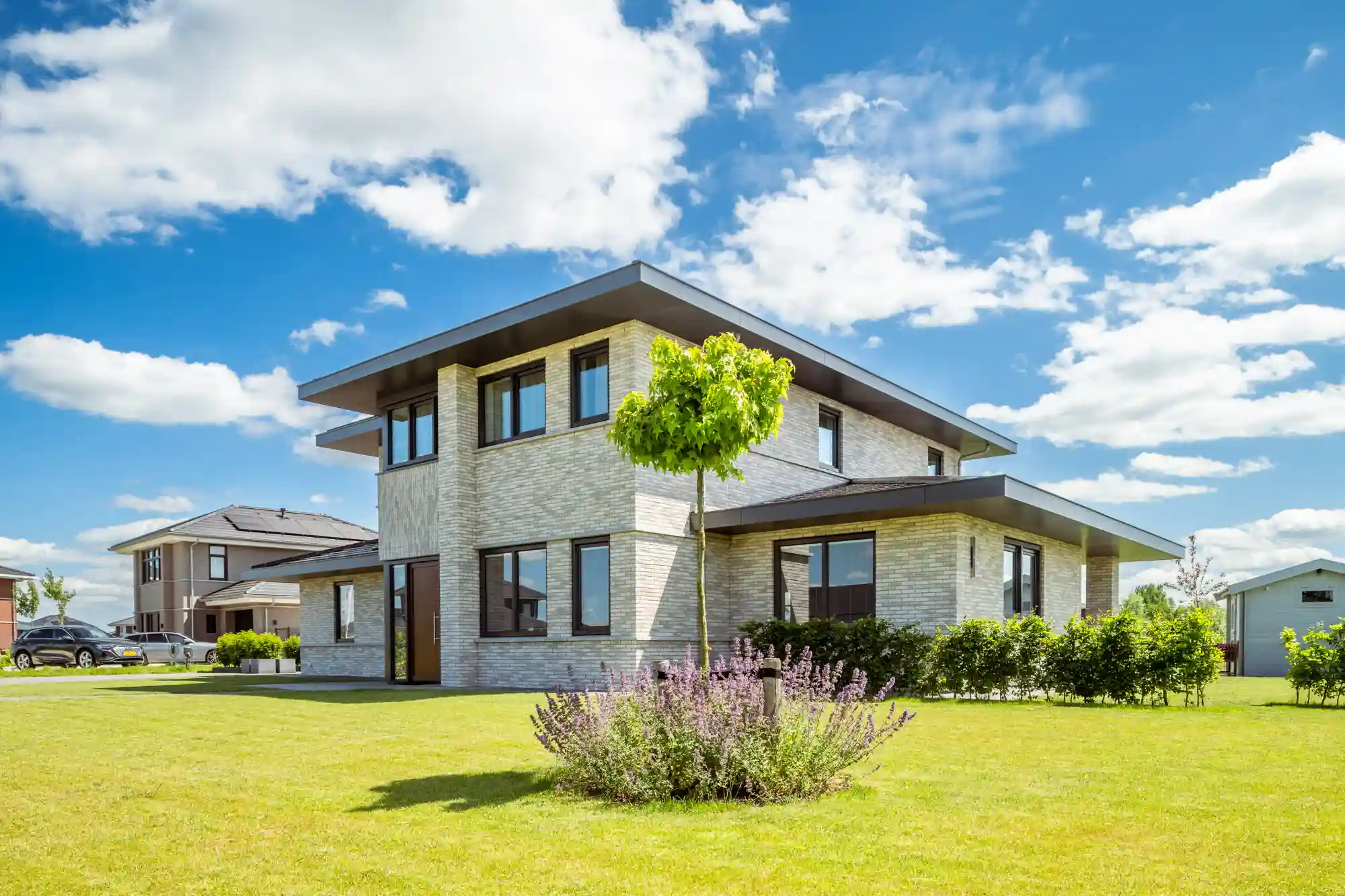 Vrijstaande nieuwbouwvilla aan het water in Steenwijkb 8 duurzame nieuwbouwwoning met geïntegreerde zonnepanelen