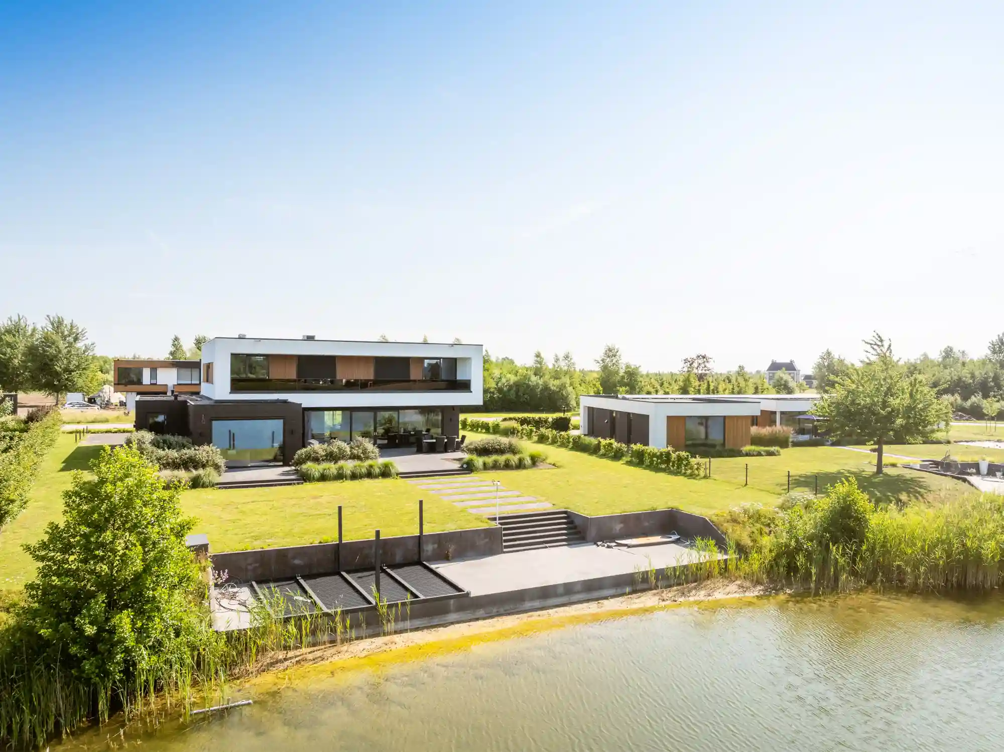 Moderne woning bouwen met Hetebrij Bouw Emmeloord2 Energiezuinige moderne woning met zonnepanelen en plat dak