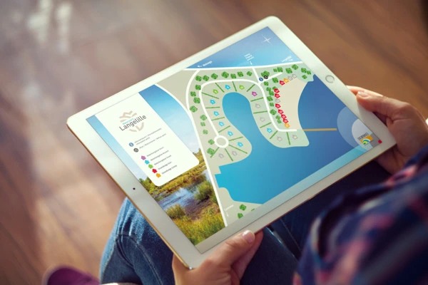 vakantiewoning laten bouwen Friesland – moderne strandlodges bungalow aan het water -