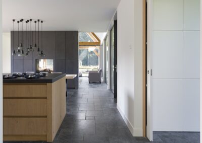 Luxe schuurwoning met houten accenten in Dalfsen