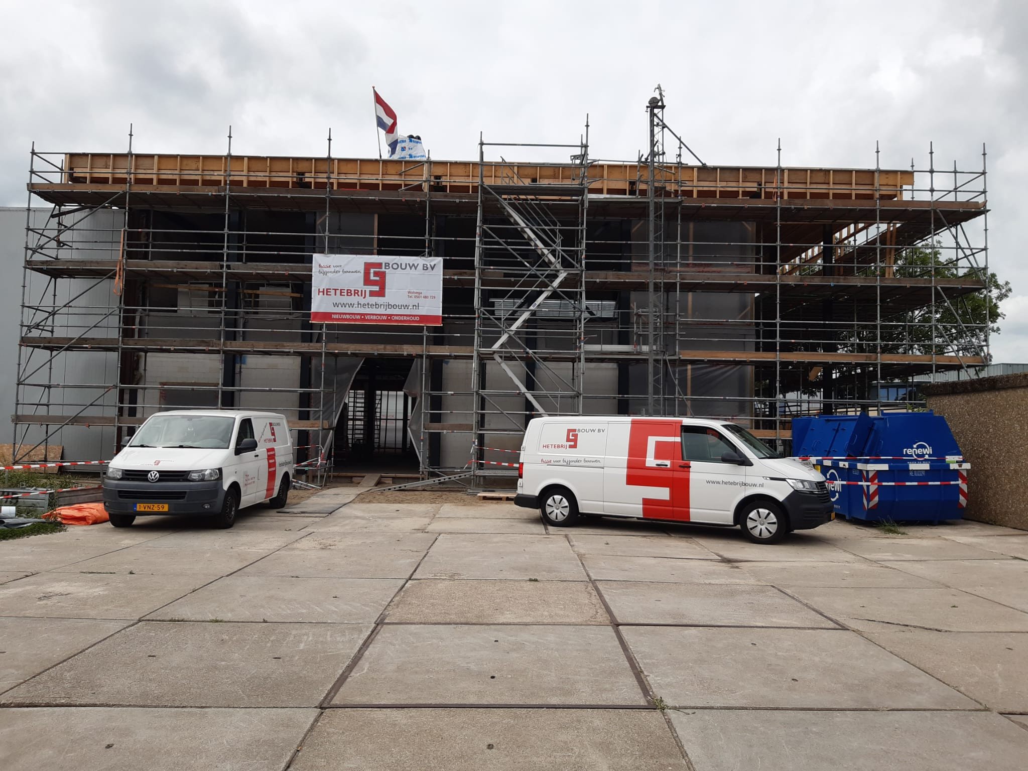 Bedrijfspand in aanbouw utiliteitsbouw